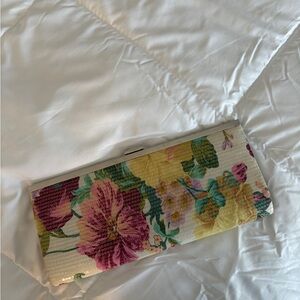 Vintage Floral Clutch